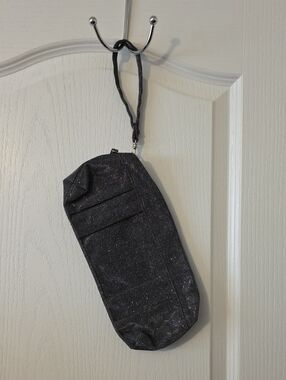 CHI ELITE WRISTLET CLUTCH